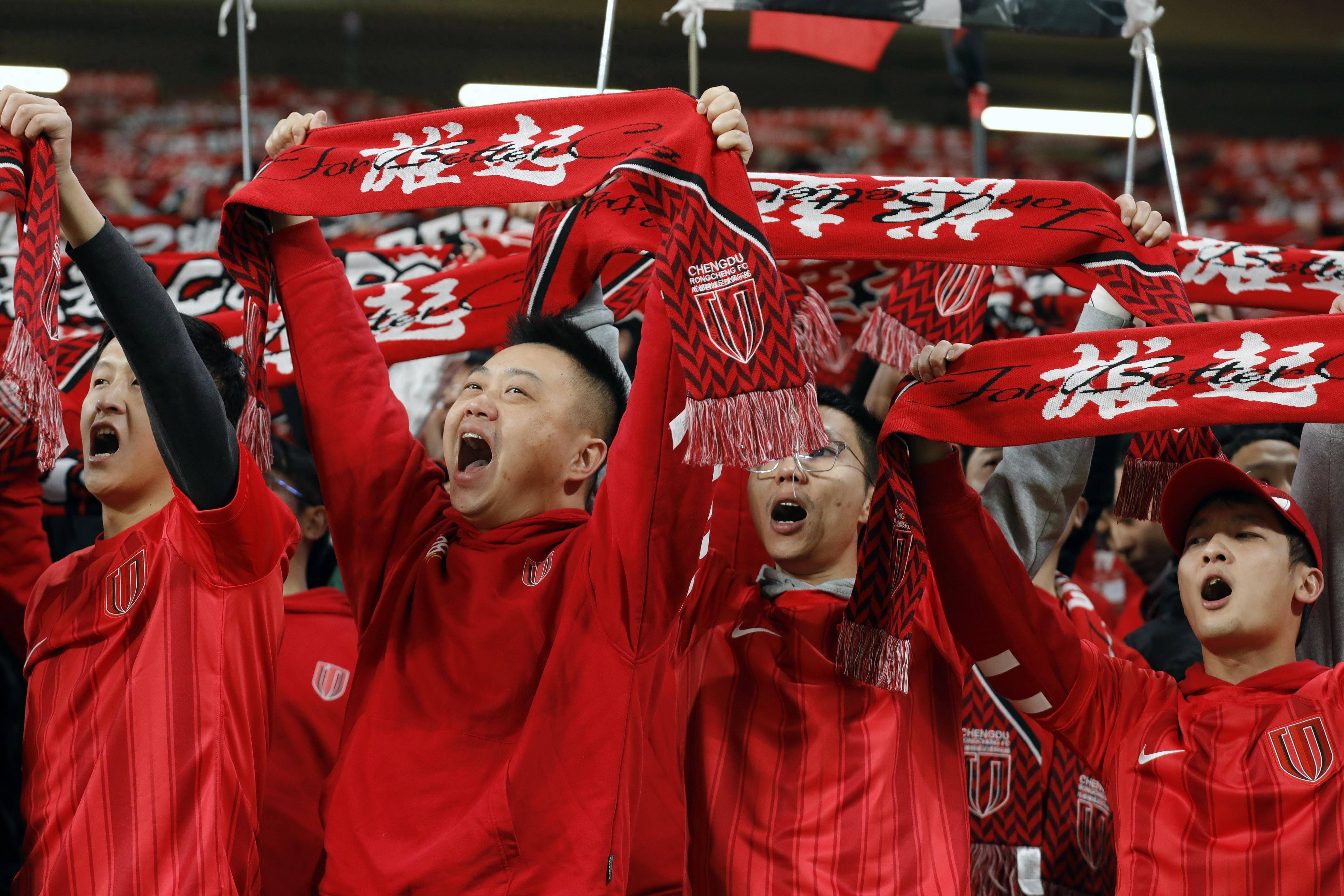 杏彩体育直播-足球赛事引发热议，球队表现亮眼惹人瞩目的简单介绍