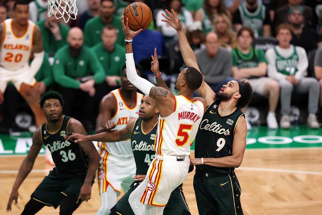 包含马赛客场惨败，后场线失利助攻效率低的词条