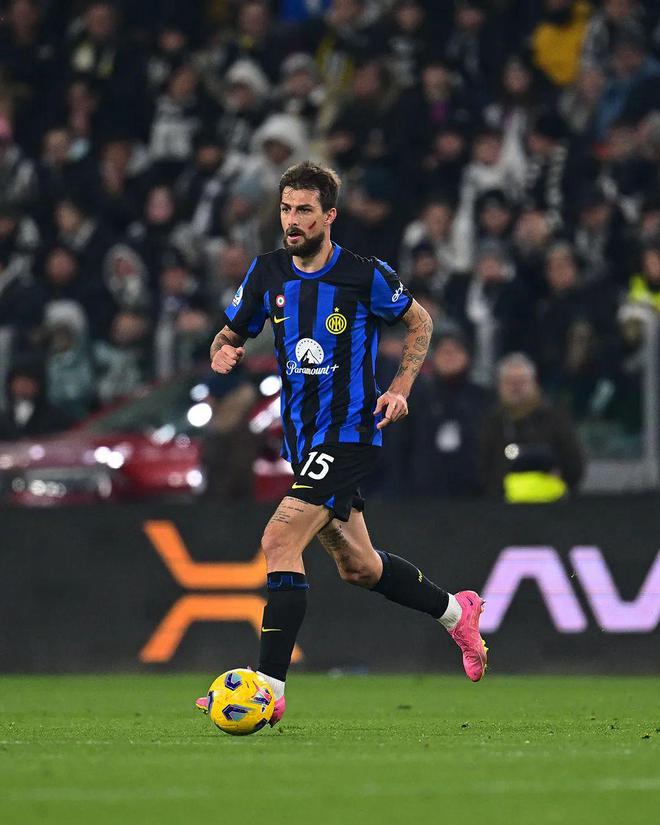 里尔客场战平尼斯，守住联赛第一(里尔客场战平尼斯,守住联赛第一场球员)