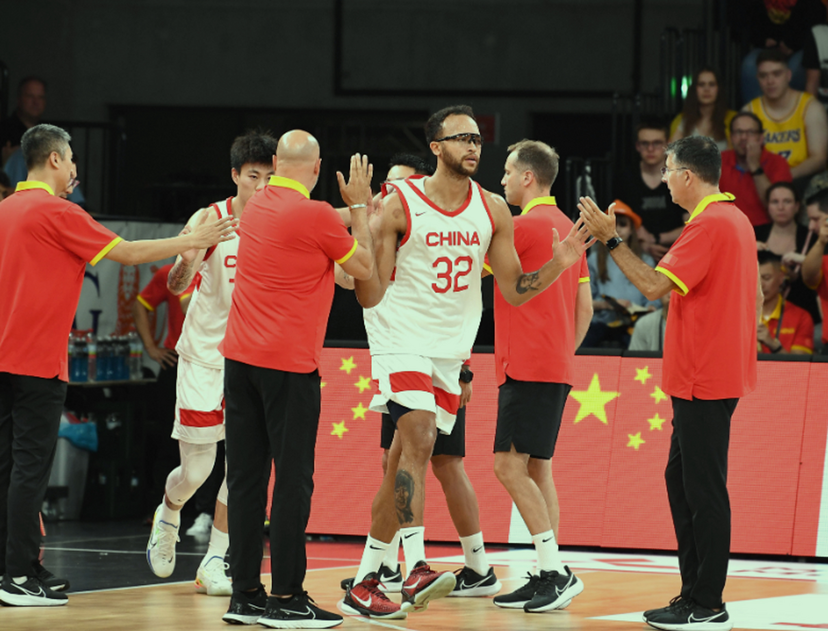 杏彩体育网页版入口-中国篮球联赛复赛首战接连上演绝杀一幕(中国篮球联赛复赛首战接连上演绝杀一幕的是谁)