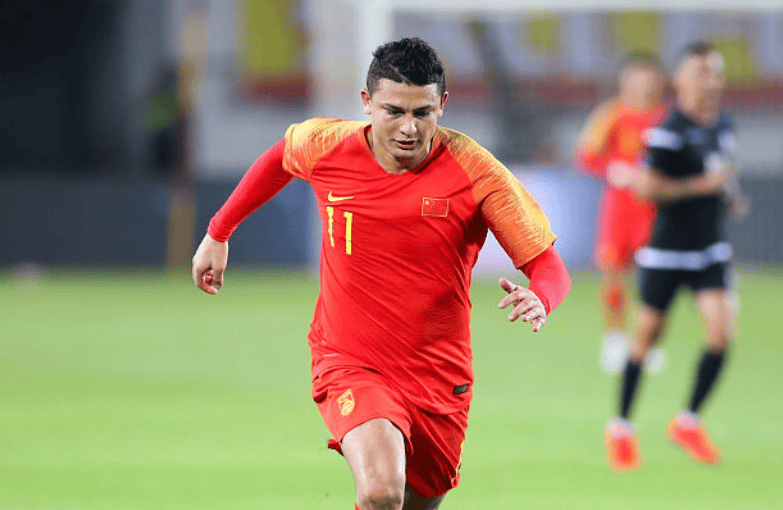 河床进攻端火力强劲,欲破布宜诺斯艾利斯独立防线 河床进攻端火力强劲,欲破布宜诺斯艾利斯独立防线