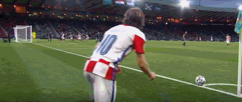 深圳队在欧洲杯中打出逆转，被誉为球迷泪目