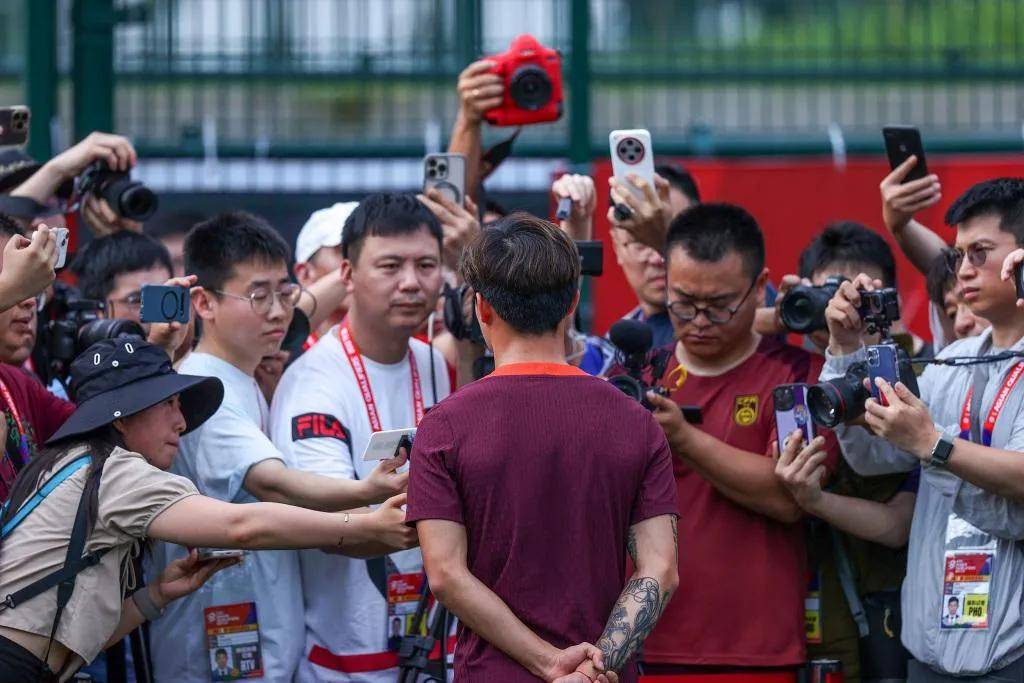 国内足球精彩赛事不容错过,球迷热切期待的简单介绍 国内足球精彩赛事不容错过,球迷热切期待的简单介绍