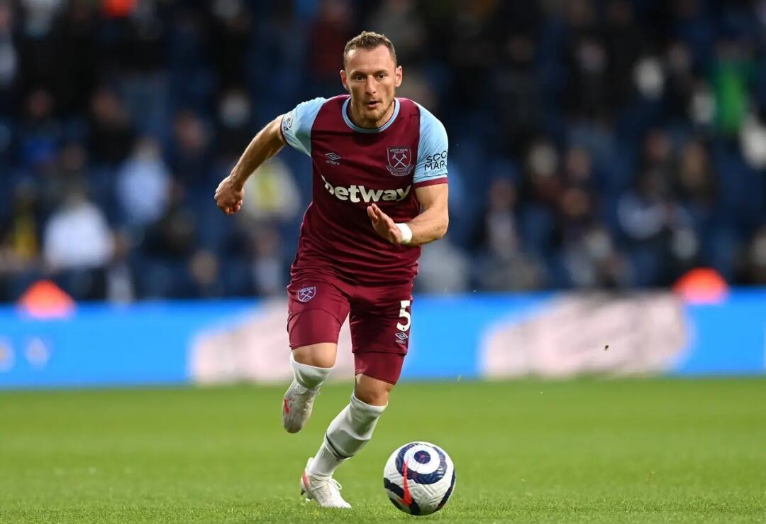 莱斯特城绝杀西汉姆联,英格兰联赛的胜负只在一瞬之间决定的简单介绍 莱斯特城绝杀西汉姆联,英格兰联赛的胜负只在一瞬之间决定的简单介绍