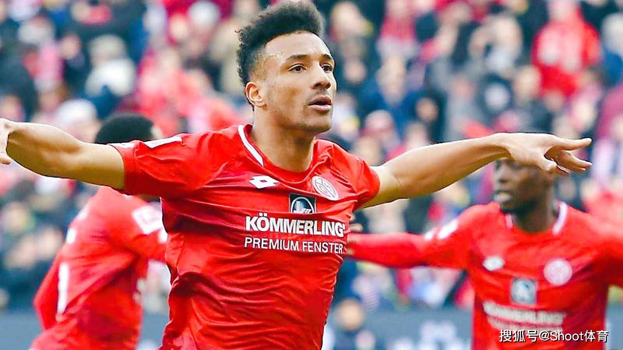 包含美因茨主场失利，积分榜位置动摇的词条