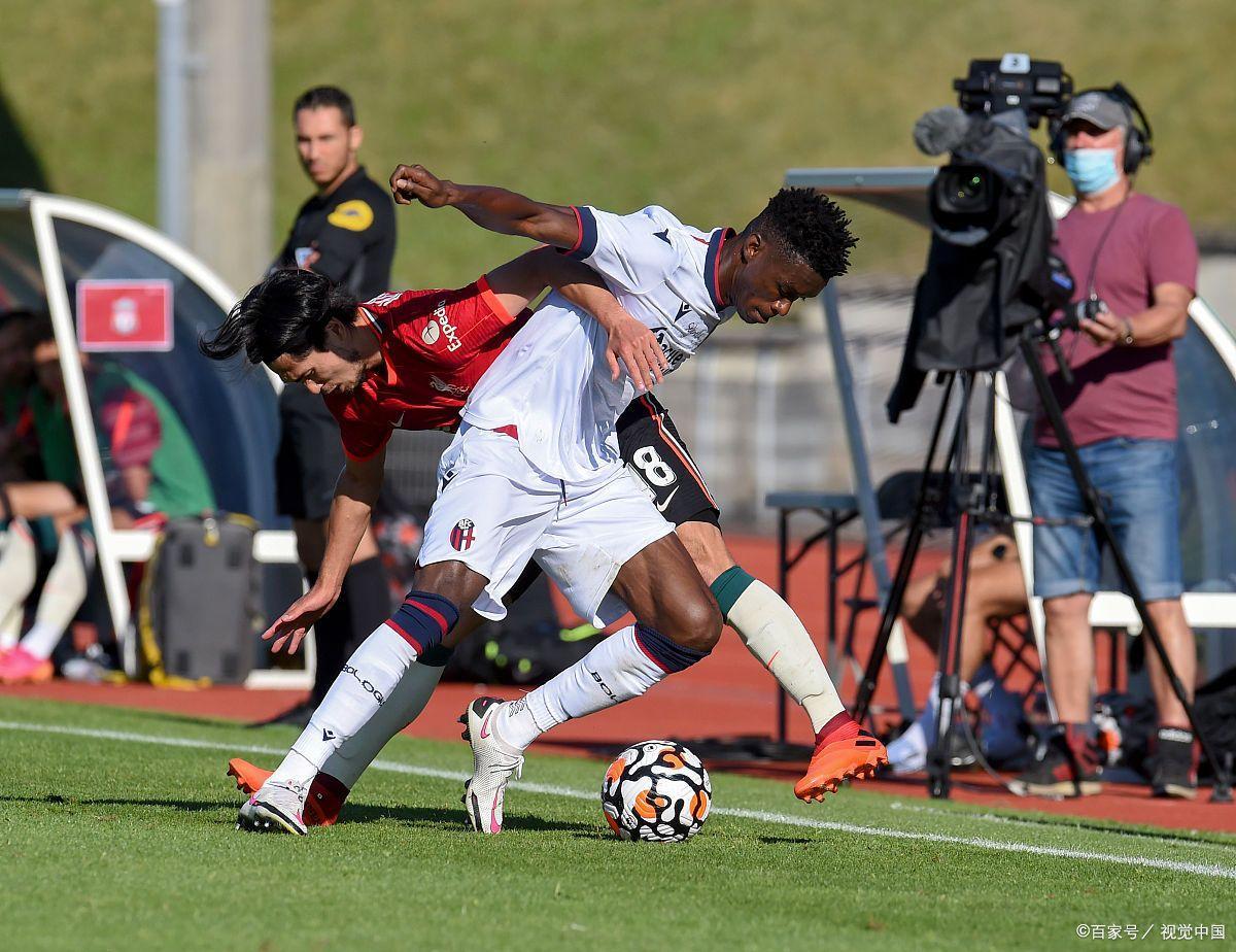 杏彩体育直播-帕尔马后防表现亮眼，球队保持不败纪录