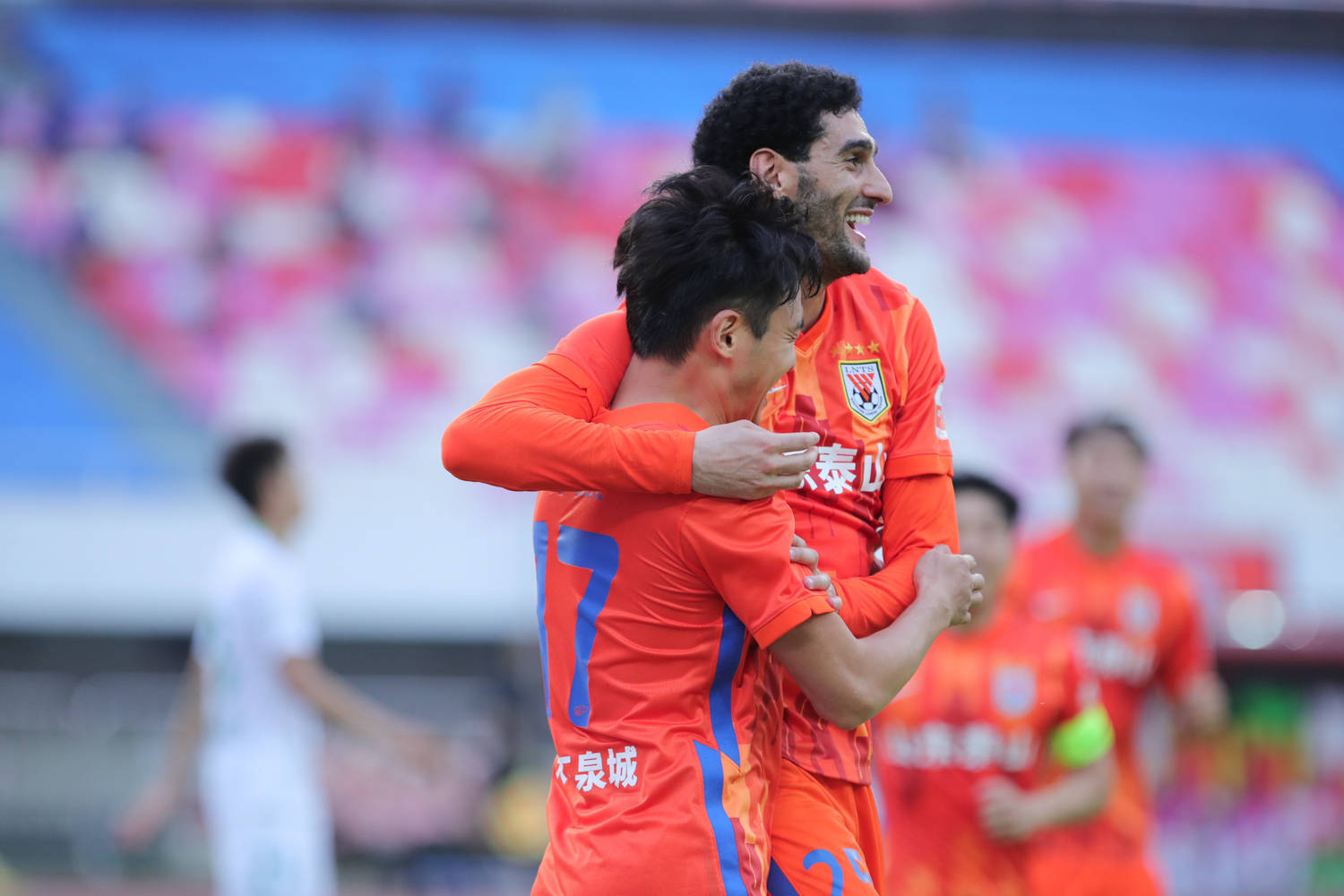 四川德比：成都兵马军团逆转击败泸州，保持不败