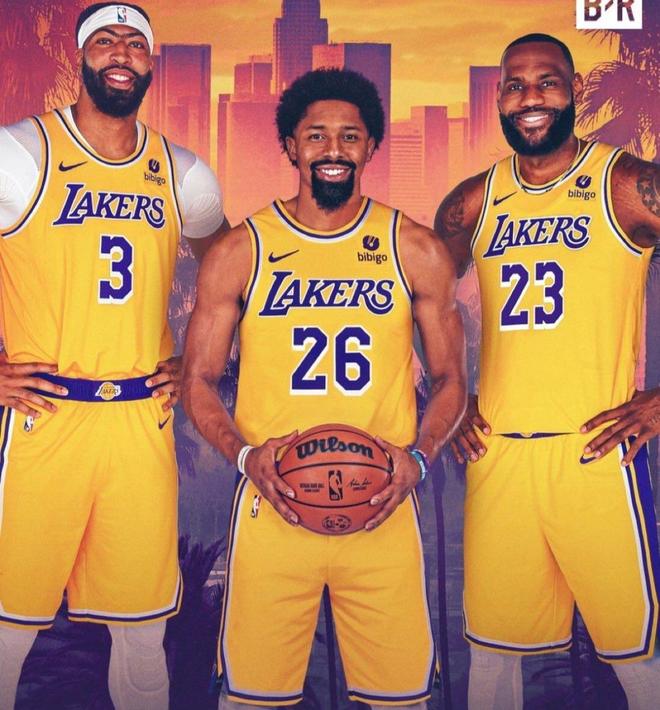 杏彩体育链接-湖人签下新补强，期待球队走出低谷的简单介绍