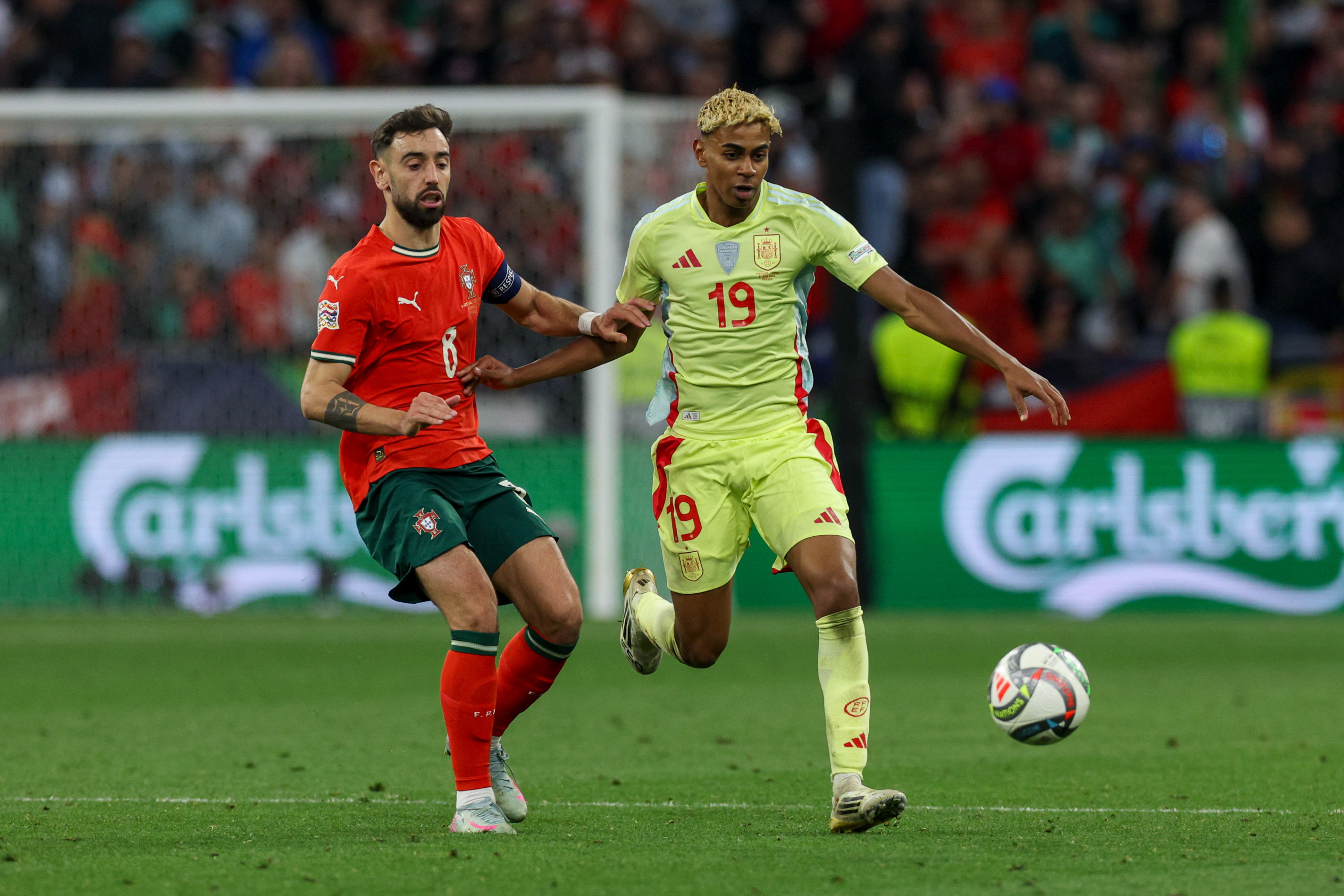 杏彩体育-包含葡萄牙国家队取得连胜，实力碾压对手登上积分榜首位的词条