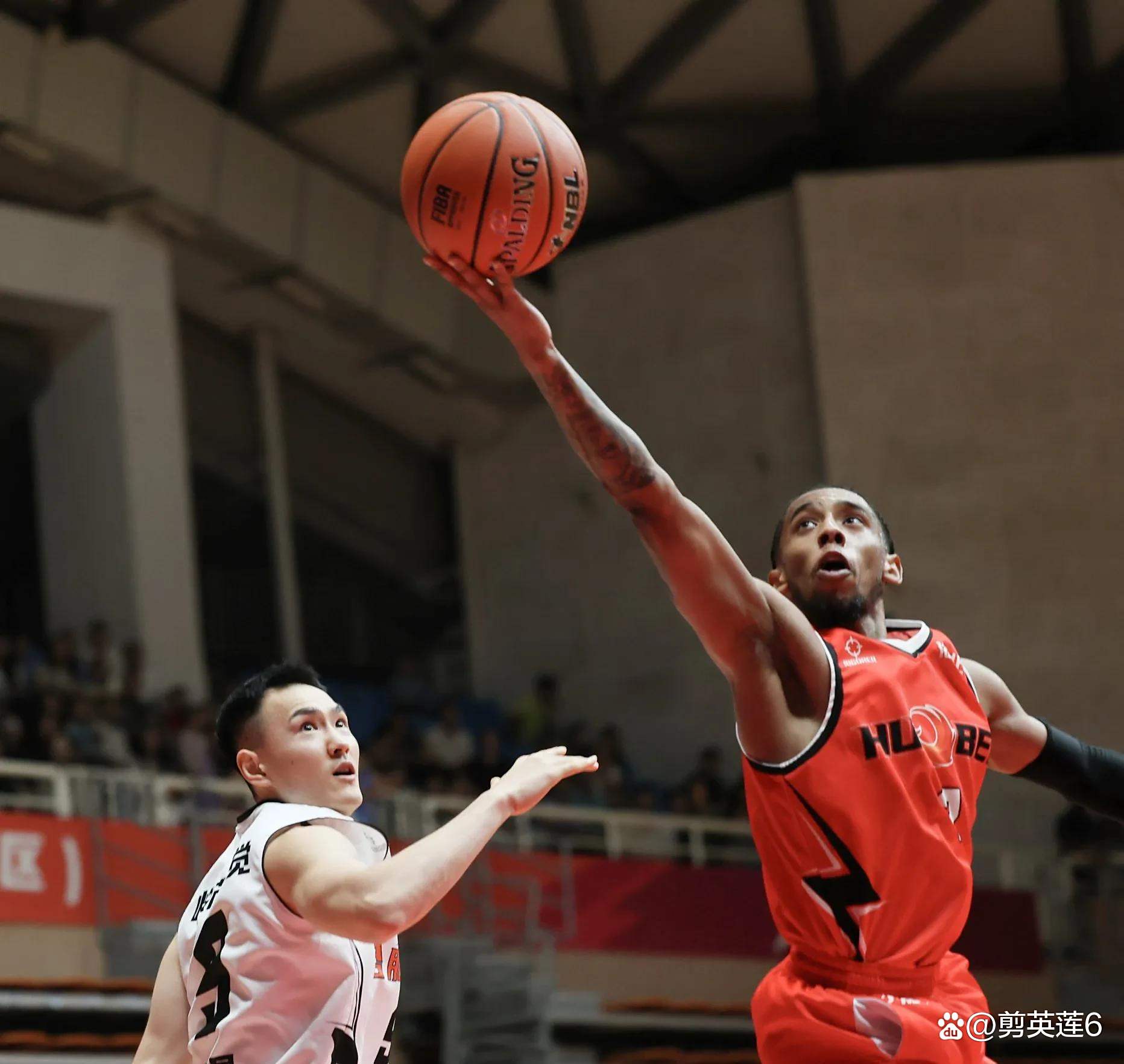 湖北男篮全力以赴，荣获胜利