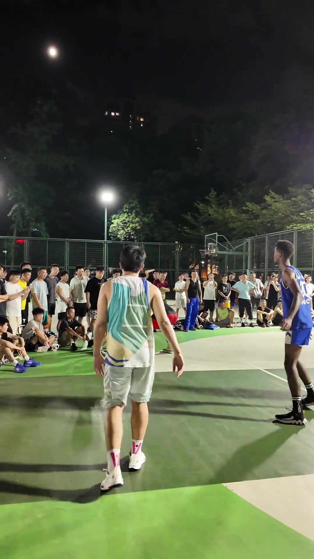 杏彩体育官网-篮球比赛精彩对决，场面火爆