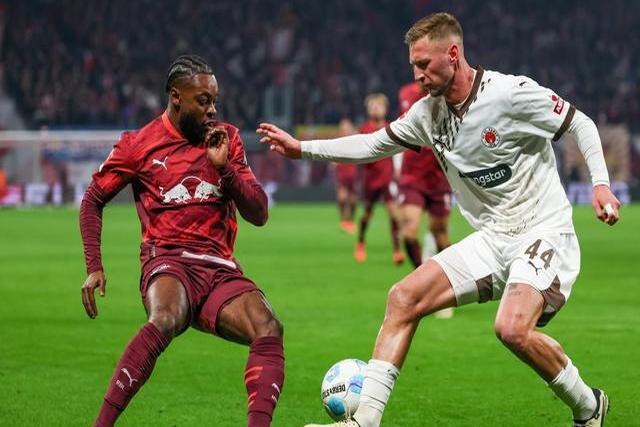 杏彩体育官方登录入口-多特蒙德遭遇莱比锡逆转，德甲积分榜失去领先优势