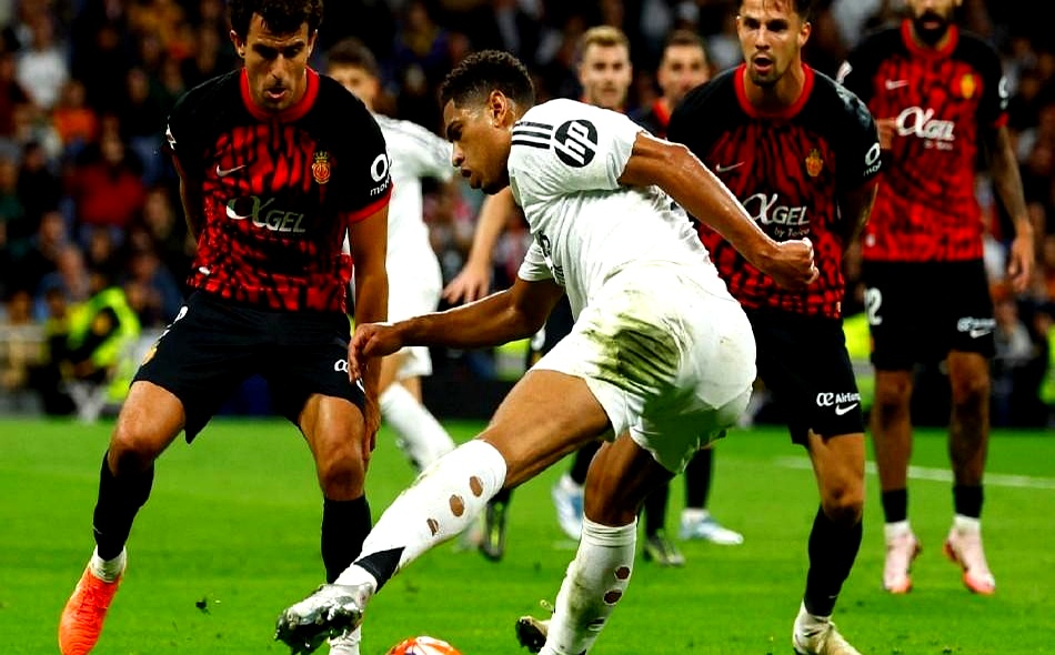 皇马门将表现神勇，帮助球队取得胜利