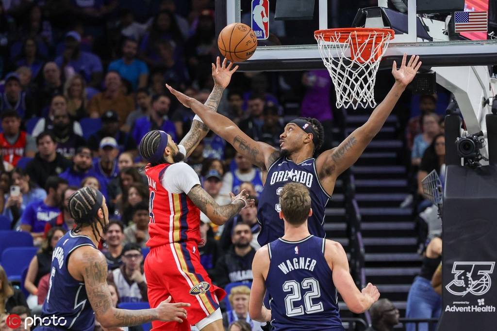 包含硬仗过后！鹈鹕主场力克马刺，英格拉姆32分！的词条