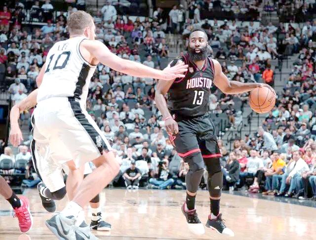 杏彩体育中国官网-火箭大胜马刺，实现四连胜