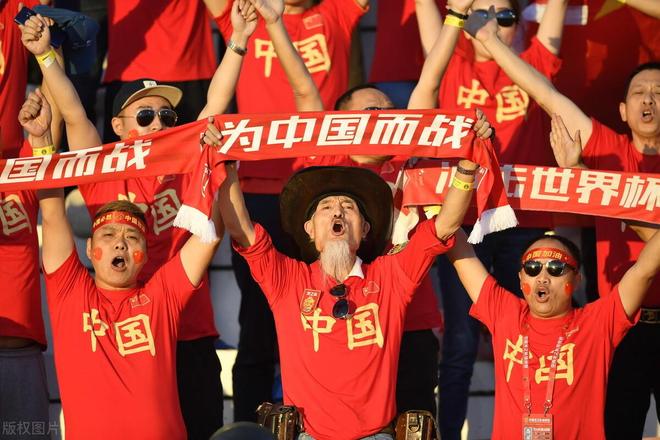 杏彩体育app-国内足球联赛引起广泛关注，球迷热情高涨