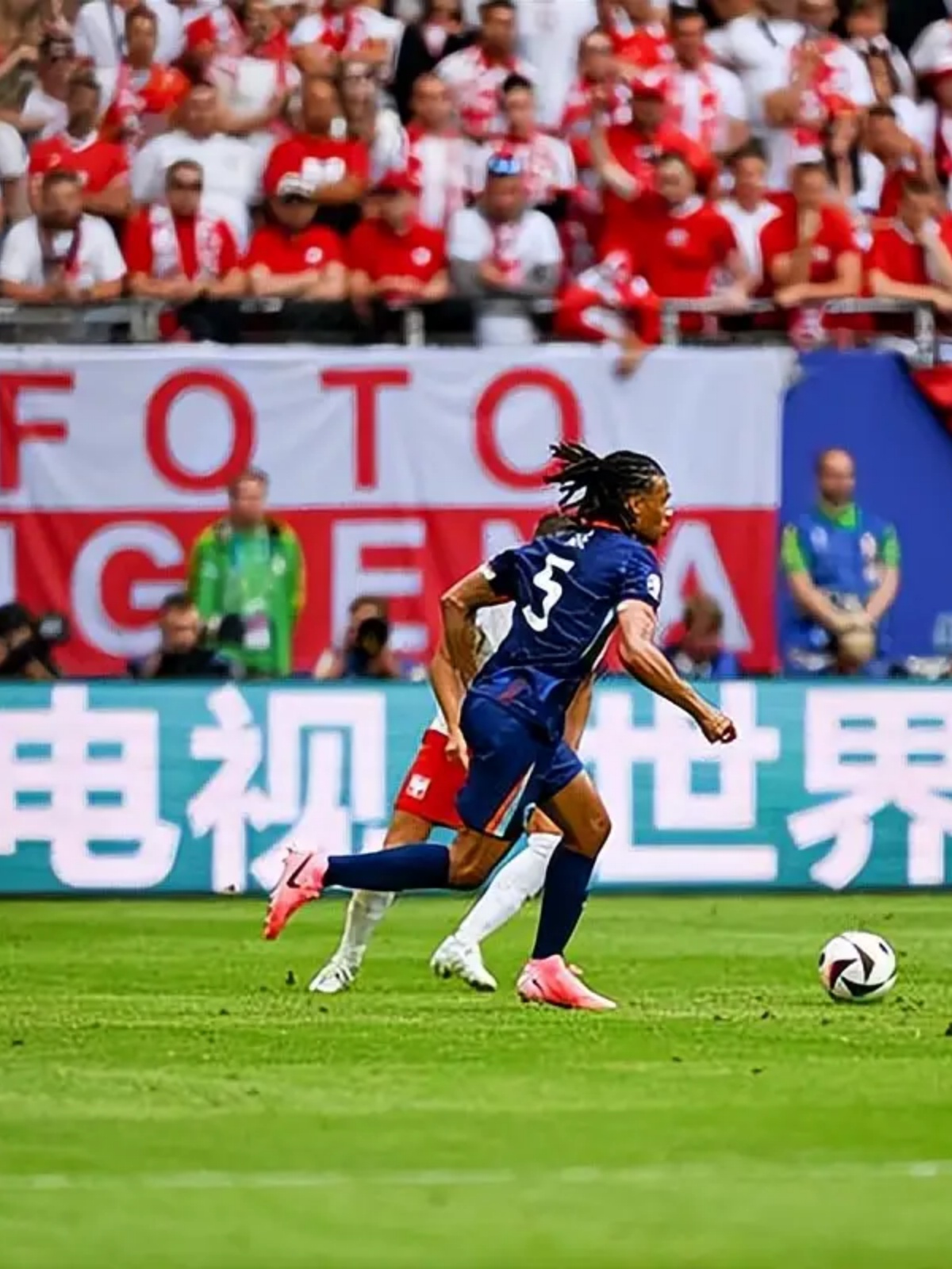 瑞典队在点球大战中不敌荷兰止步决赛