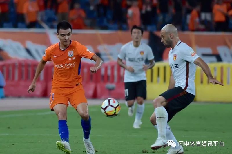 包含塔尔德利点射得分，鲁能客场战胜海南实现两连胜的词条